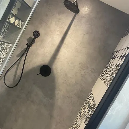 Ghjuvan - Sea, Mountain & Villa