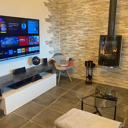 Willa Ghjuvan - Sea, Mountain & Peri