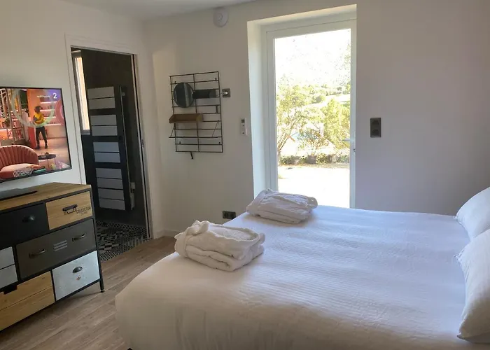 Ghjuvan - Sea, Mountain & Villa